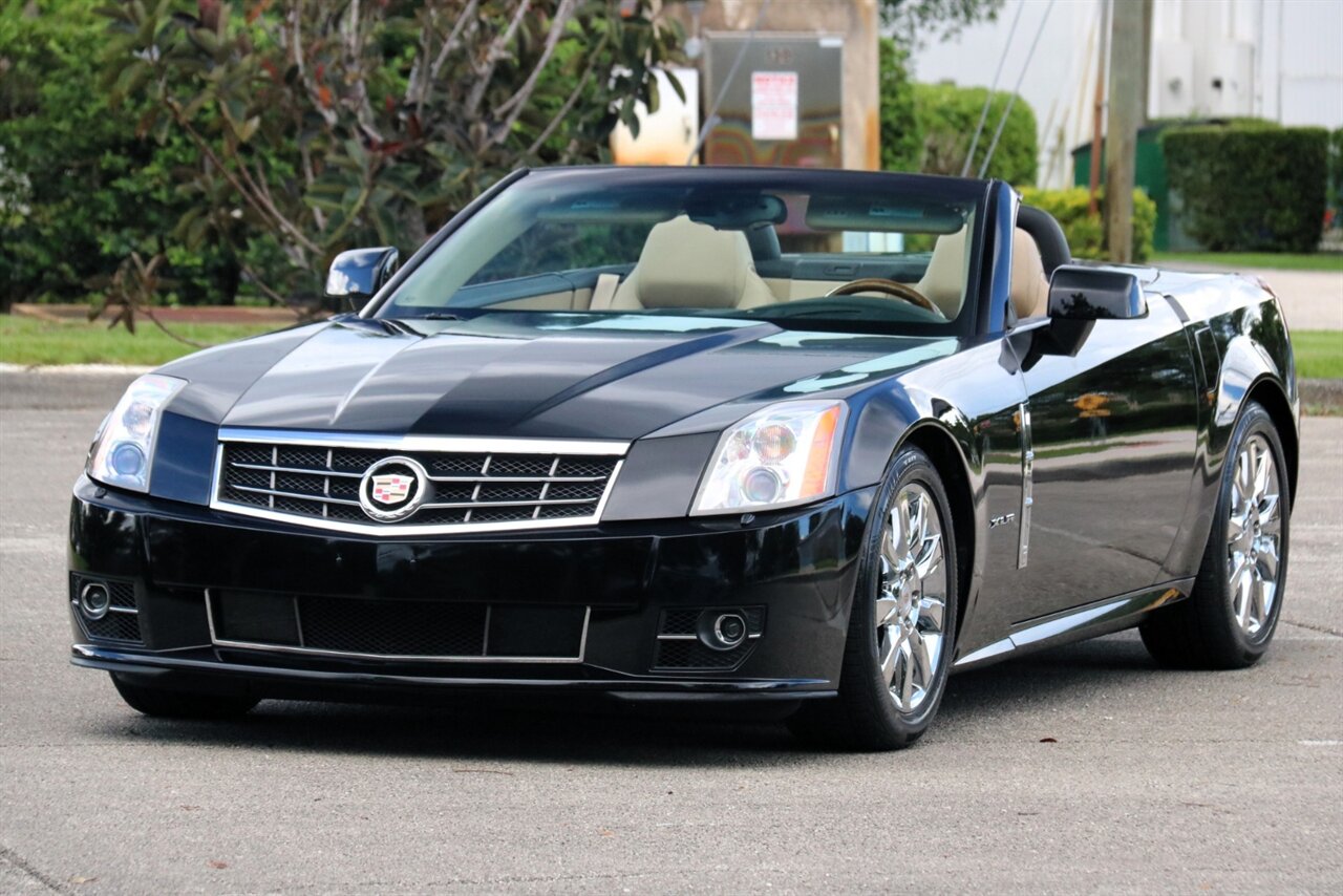 2009 Cadillac XLR Platinum   - Photo 11 - Stuart, FL 34997