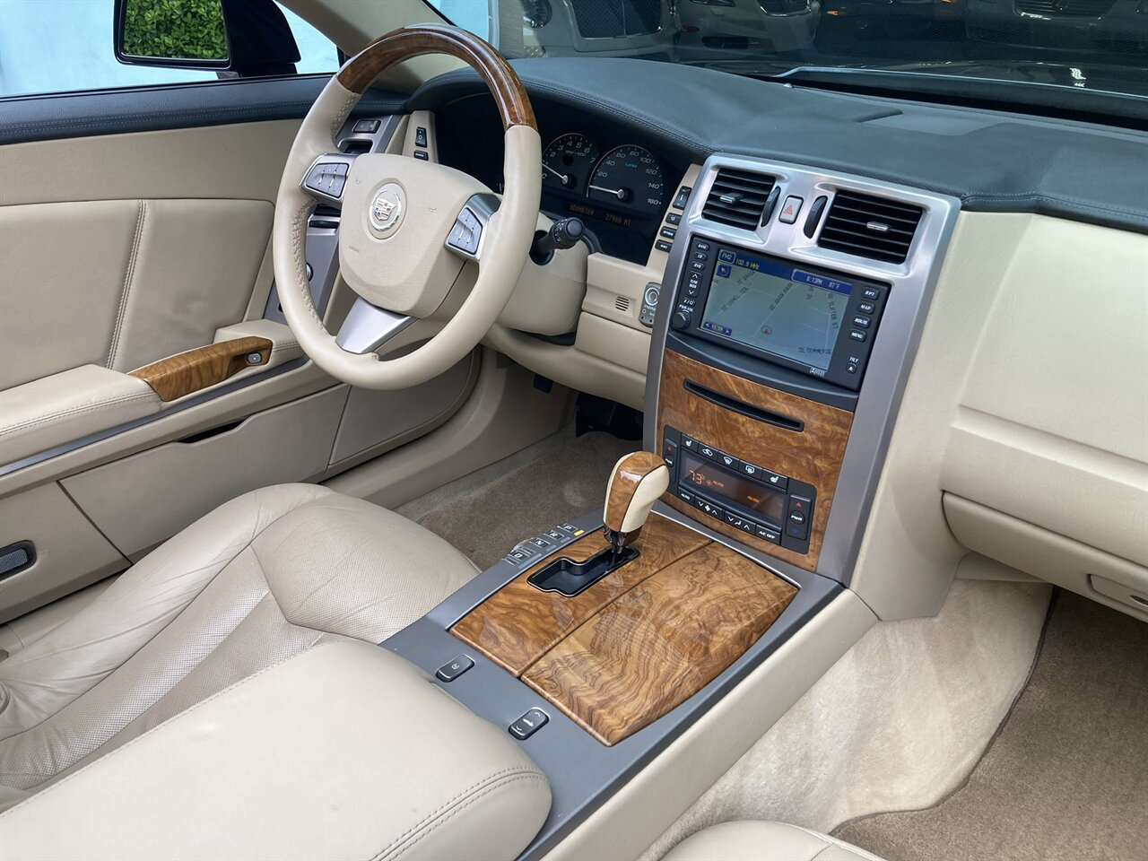 2009 Cadillac XLR Platinum   - Photo 2 - Stuart, FL 34997