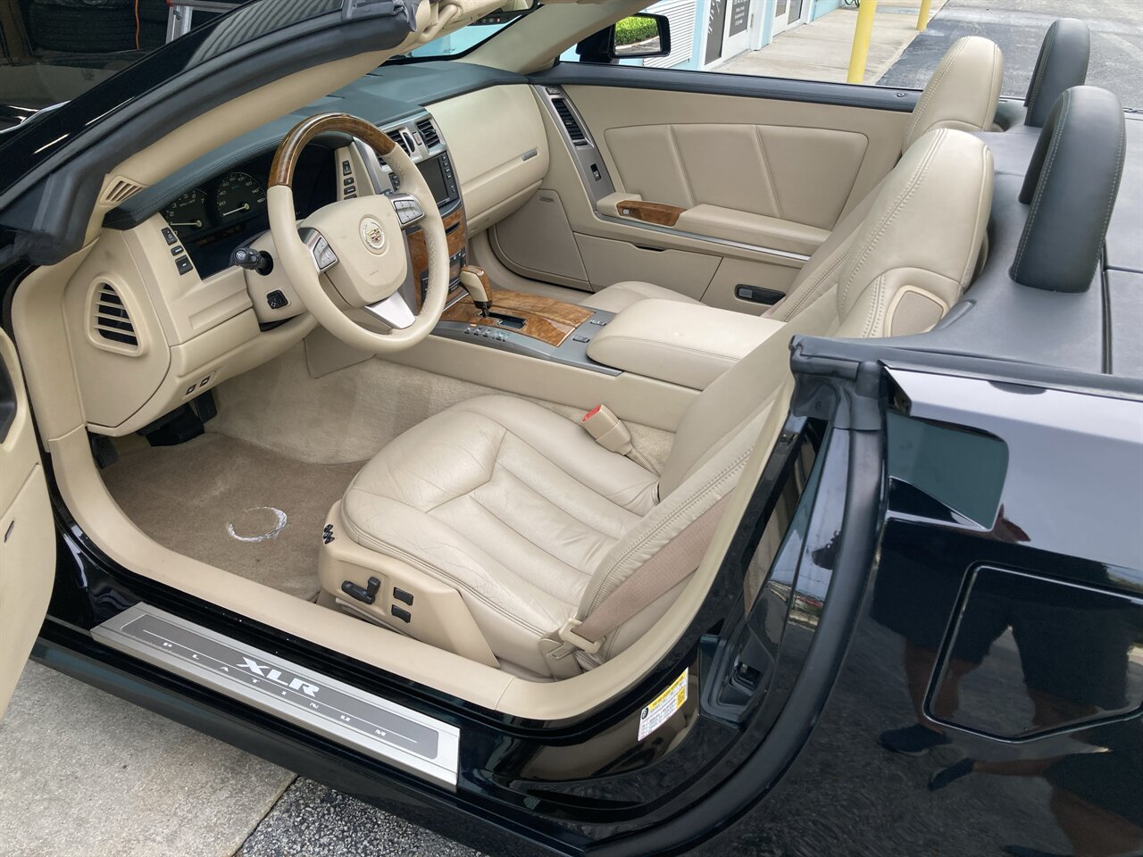 2009 Cadillac XLR Platinum   - Photo 14 - Stuart, FL 34997