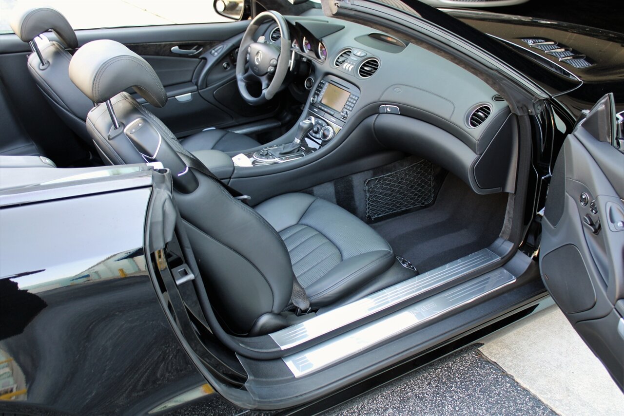 2007 Mercedes-Benz SL 55 AMG P30 AMG Performance Package   - Photo 17 - Stuart, FL 34997