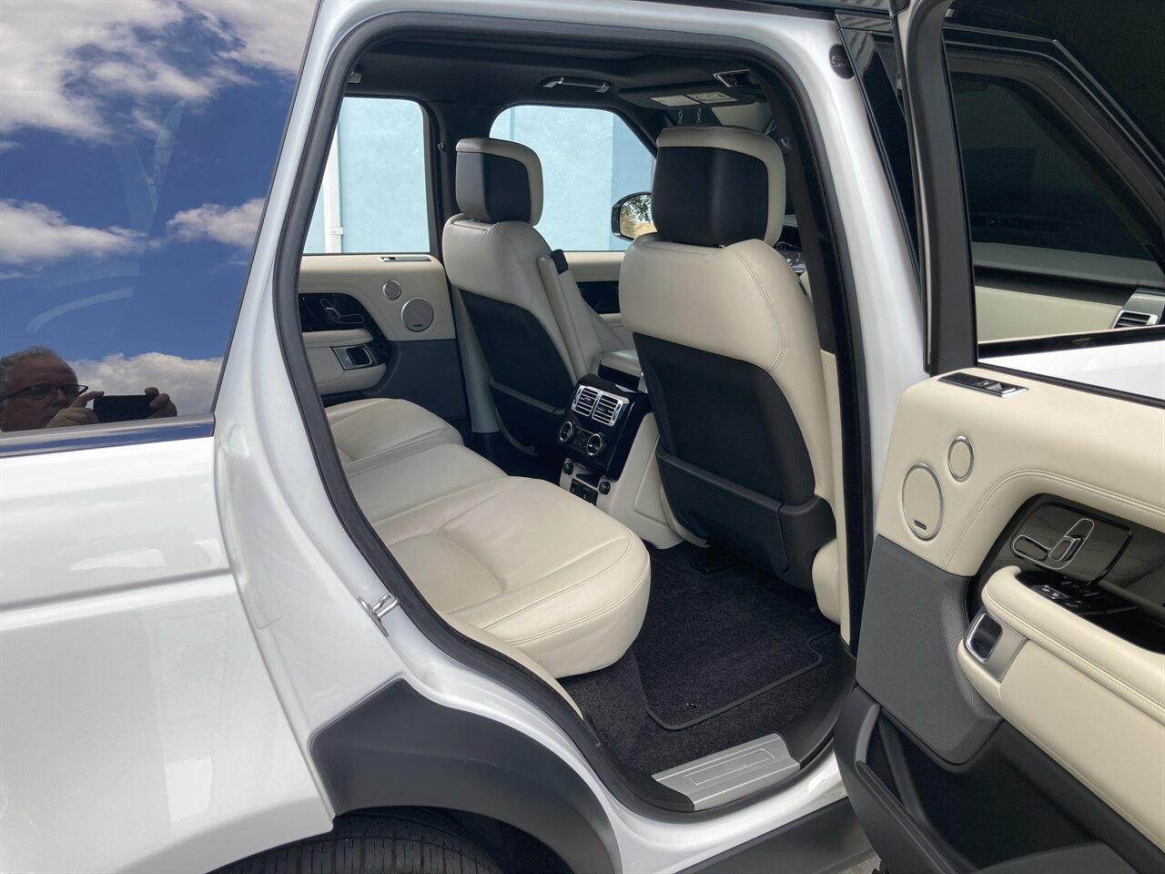 2019 Land Rover Range Rover Supercharged   - Photo 19 - Stuart, FL 34997