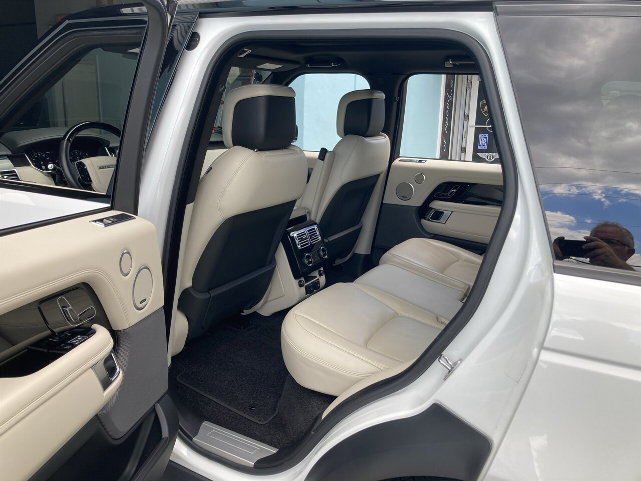 2019 Land Rover Range Rover Supercharged   - Photo 16 - Stuart, FL 34997