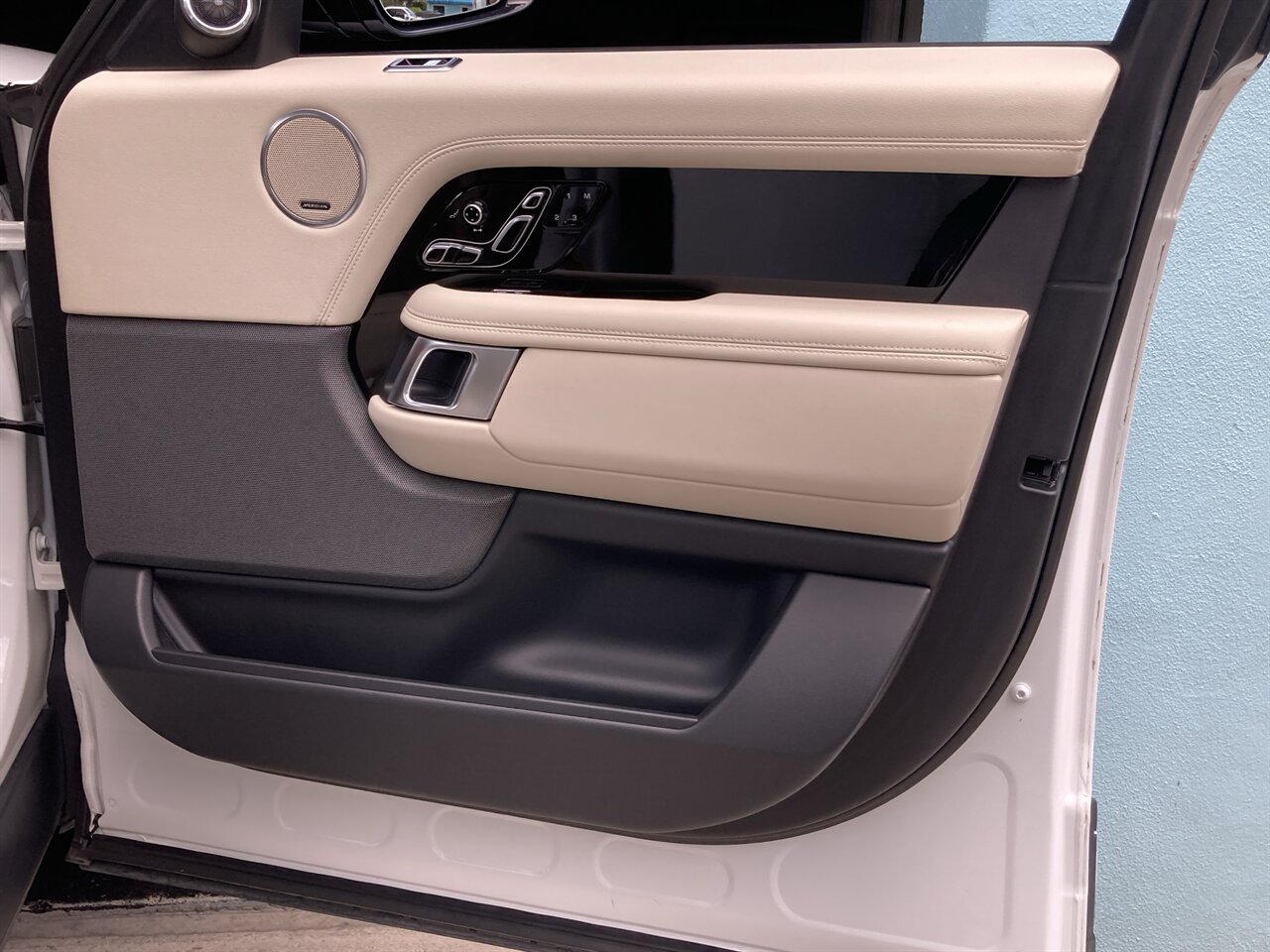 2019 Land Rover Range Rover Supercharged   - Photo 35 - Stuart, FL 34997