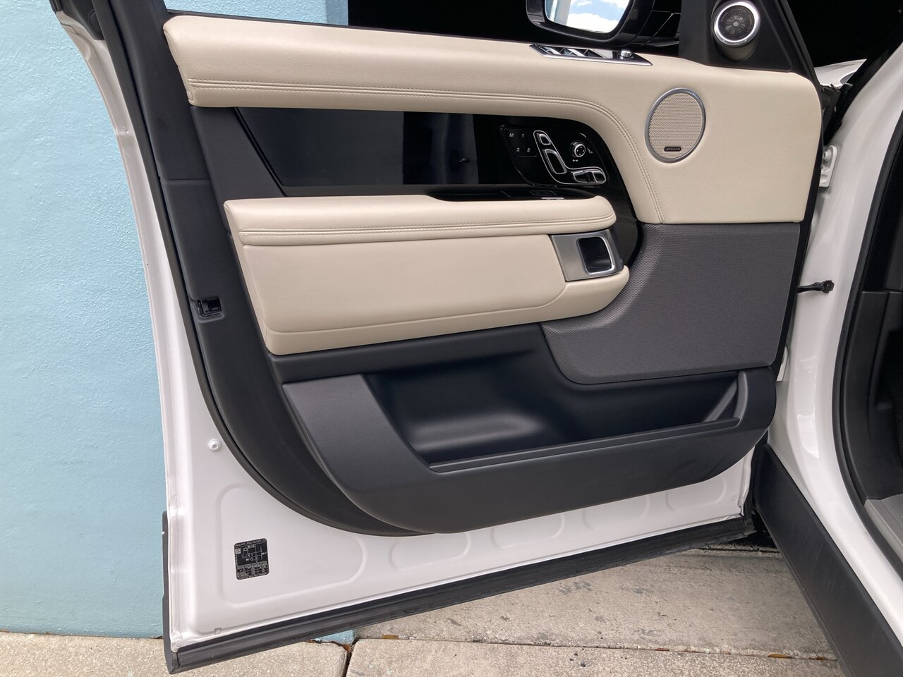 2019 Land Rover Range Rover Supercharged   - Photo 34 - Stuart, FL 34997