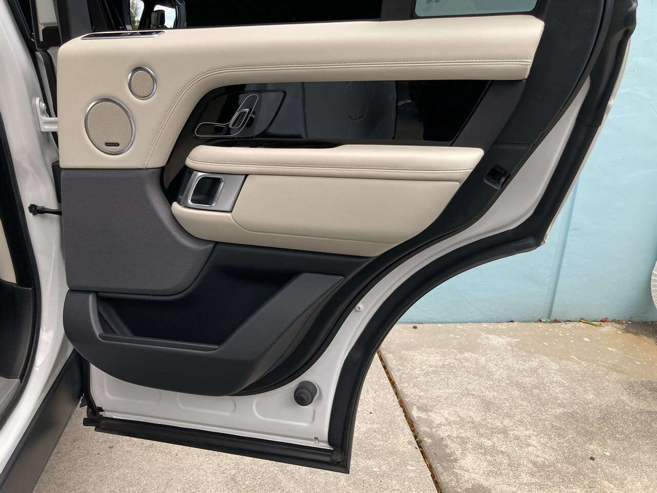 2019 Land Rover Range Rover Supercharged   - Photo 37 - Stuart, FL 34997