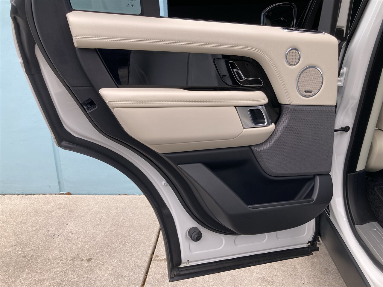 2019 Land Rover Range Rover Supercharged   - Photo 36 - Stuart, FL 34997