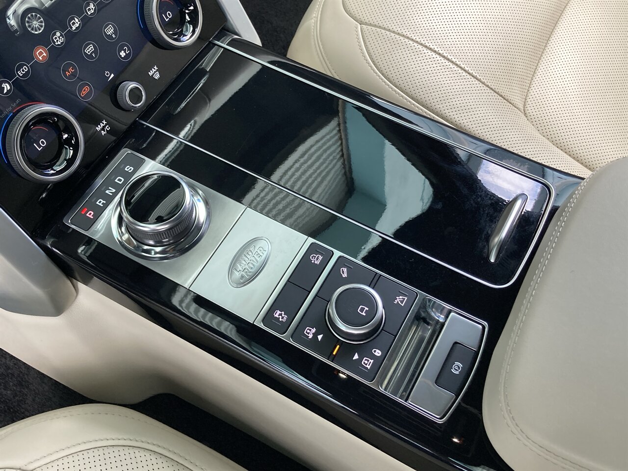 2019 Land Rover Range Rover Supercharged   - Photo 29 - Stuart, FL 34997