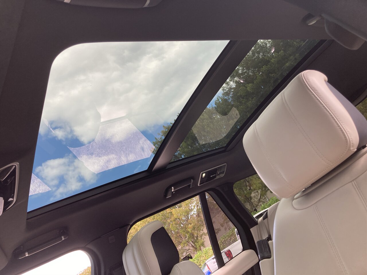 2019 Land Rover Range Rover Supercharged   - Photo 32 - Stuart, FL 34997