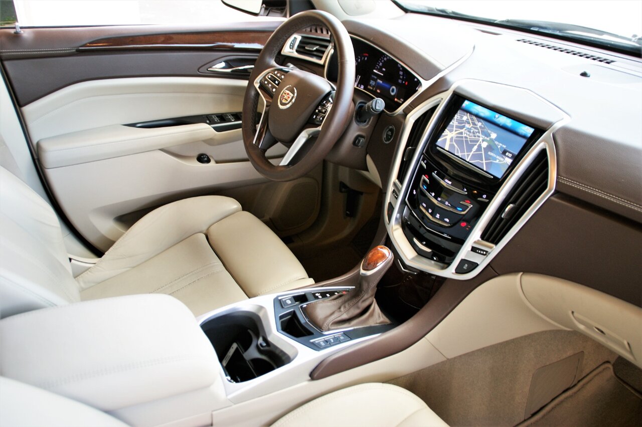 2015 Cadillac SRX Luxury Collection   - Photo 2 - Stuart, FL 34997