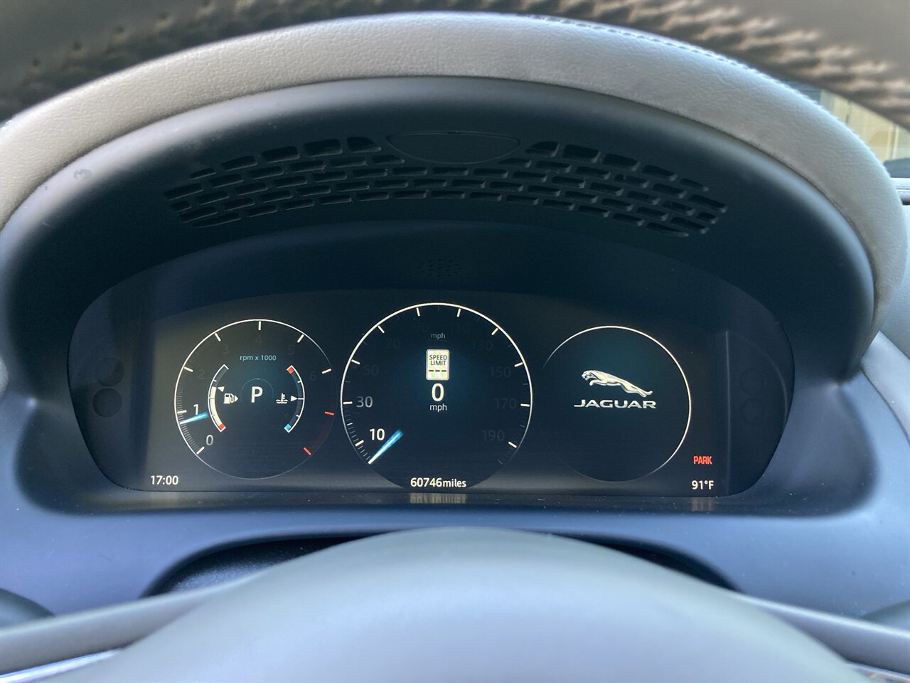 2017 Jaguar XJ R-Sport - Photo 25 - Stuart, FL 34997