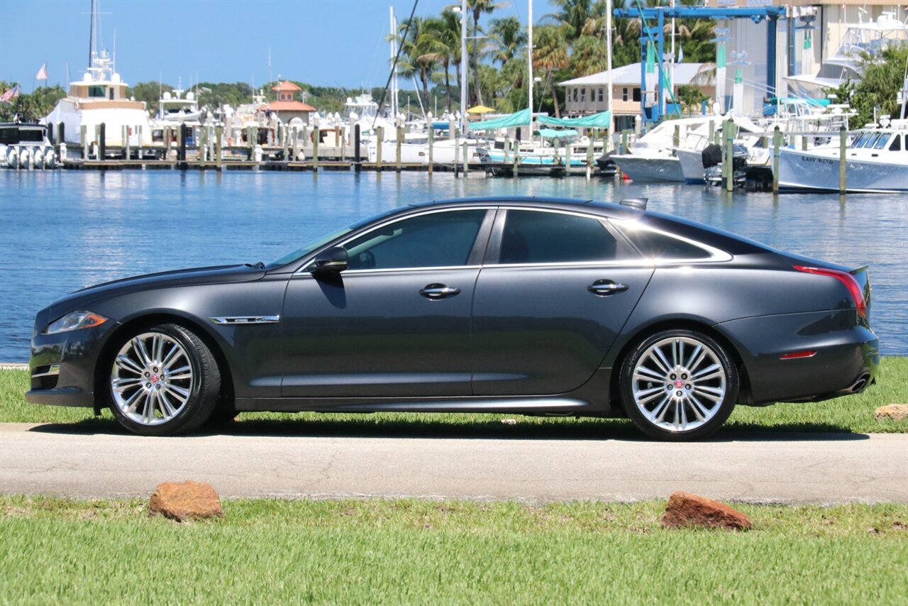 2017 Jaguar XJ R-Sport - Photo 6 - Stuart, FL 34997