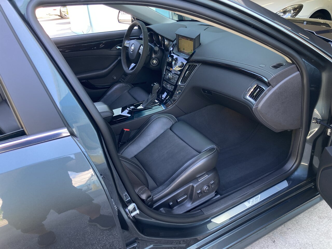 2012 Cadillac CTS-V   - Photo 22 - Stuart, FL 34997