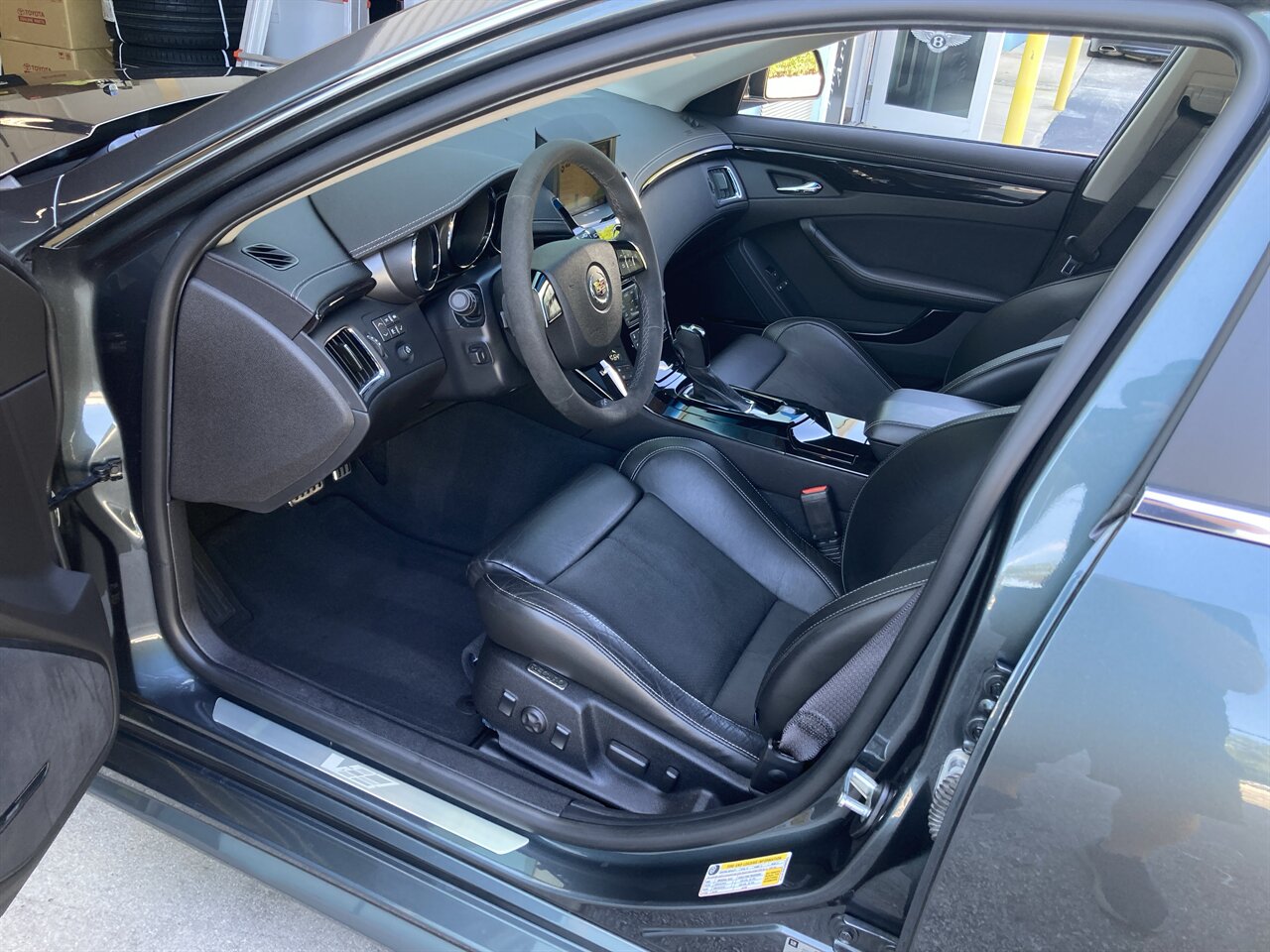 2012 Cadillac CTS-V   - Photo 15 - Stuart, FL 34997