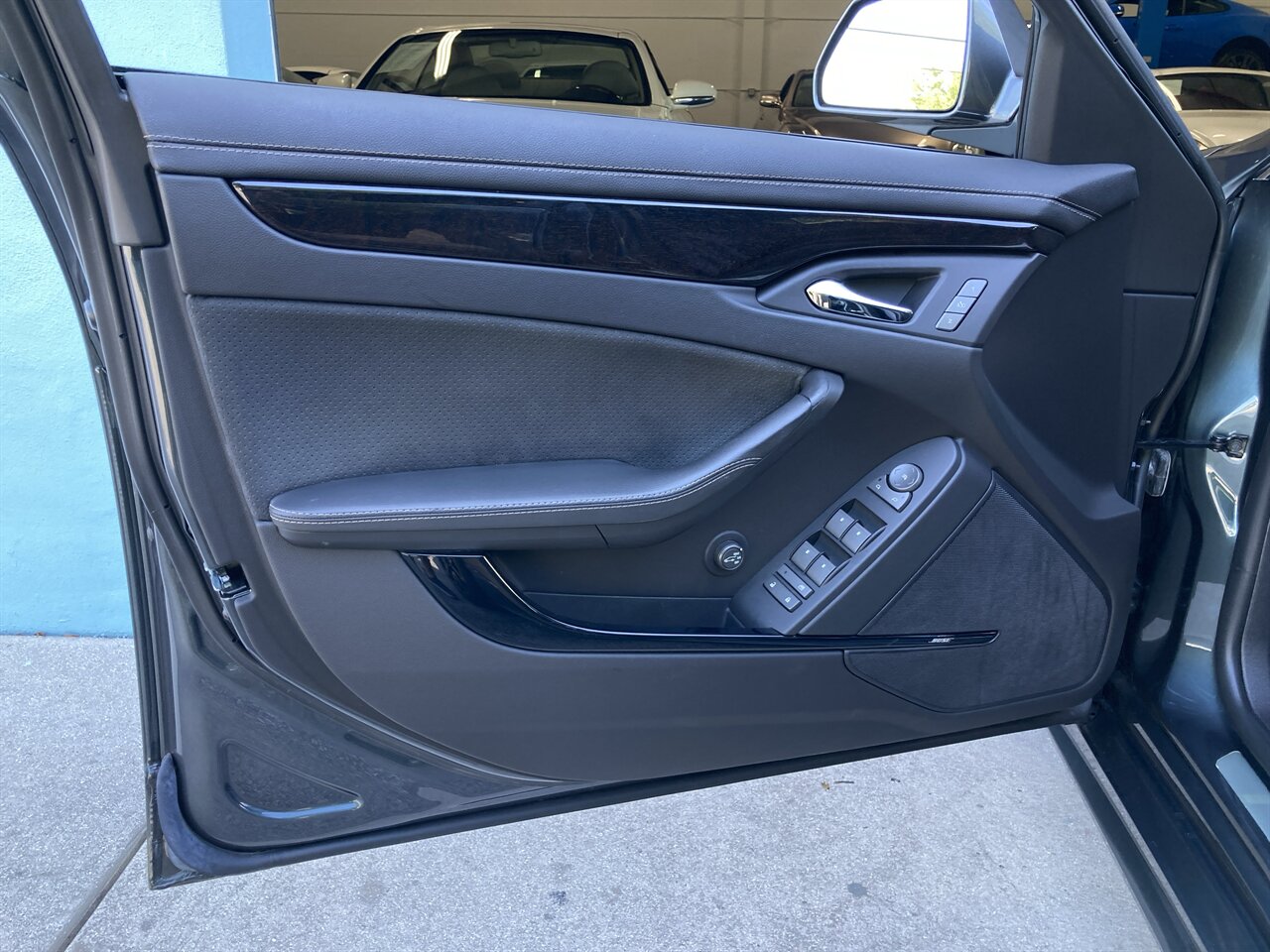 2012 Cadillac CTS-V   - Photo 39 - Stuart, FL 34997