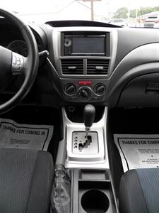 2010 Subaru Impreza Outback Sport  AWD - Photo 17 - Mishawaka, IN 46545