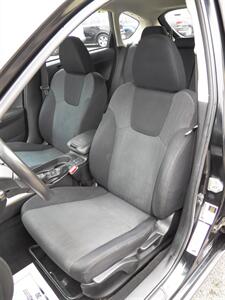 2010 Subaru Impreza Outback Sport  AWD - Photo 10 - Mishawaka, IN 46545