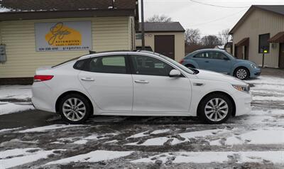 2016 Kia Optima EX Tech   - Photo 2 - Mishawaka, IN 46545