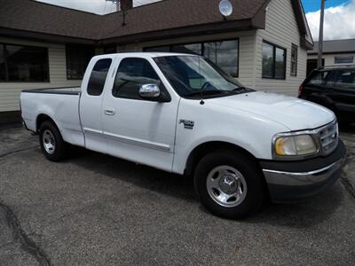 1999 Ford F-150 XL  Extended Cab - Photo 2 - Mishawaka, IN 46545