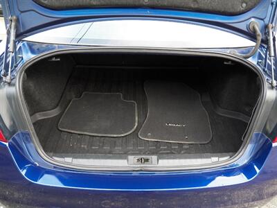 2017 Subaru Legacy 2.5i Limited AWD - Photo 12 - Mishawaka, IN 46545