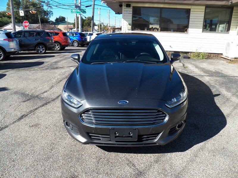 2015 Ford Fusion SE AWD - Photo 5 - Mishawaka, IN 46545