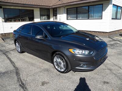 2015 Ford Fusion SE AWD - Photo 2 - Mishawaka, IN 46545