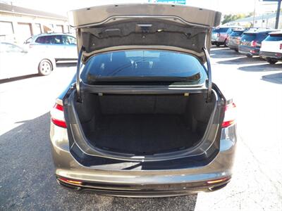 2015 Ford Fusion SE AWD - Photo 11 - Mishawaka, IN 46545