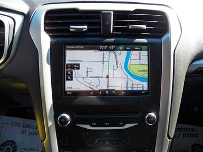 2015 Ford Fusion SE AWD - Photo 17 - Mishawaka, IN 46545