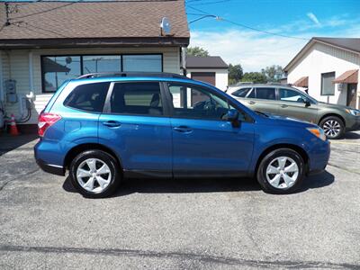 2015 Subaru Forester 2.5i Premium AWD - Photo 2 - Mishawaka, IN 46545