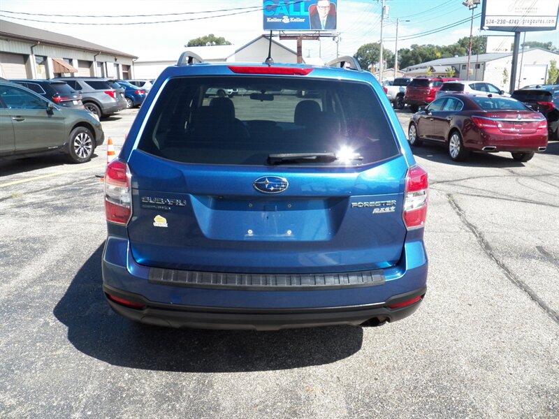 2015 Subaru Forester 2.5i Premium AWD - Photo 7 - Mishawaka, IN 46545