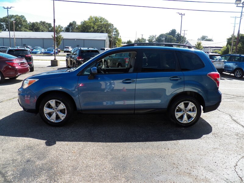 2015 Subaru Forester 2.5i Premium AWD - Photo 5 - Mishawaka, IN 46545