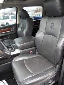 2011 RAM 1500 Laramie  4x4 - Photo 12 - Mishawaka, IN 46545