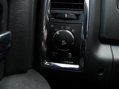 2011 RAM 1500 Laramie  4x4 - Photo 33 - Mishawaka, IN 46545