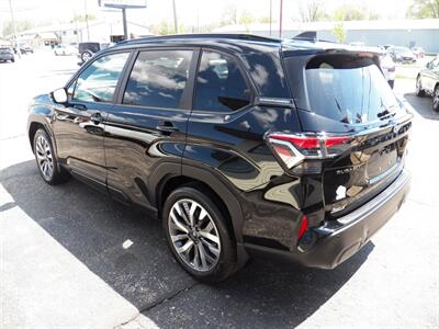 2025 Subaru Forester Touring  AWD - Photo 4 - Mishawaka, IN 46545