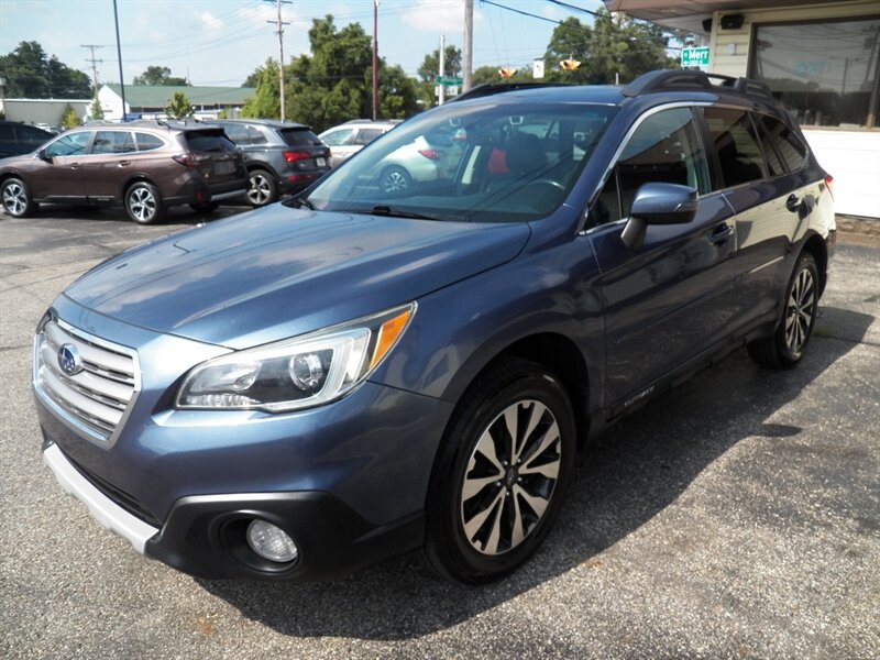 2015 Subaru Outback 2.5i Limited AWD - Photo 2 - Mishawaka, IN 46545