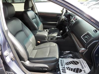 2015 Subaru Outback 2.5i Limited AWD - Photo 10 - Mishawaka, IN 46545