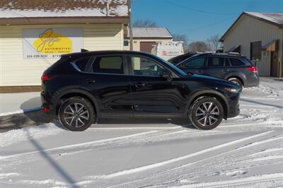 2018 Mazda CX-5 Touring   - Photo 2 - Mishawaka, IN 46545