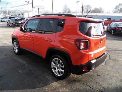 2016 Jeep Renegade Latitude - Photo 3 - Mishawaka, IN 46545