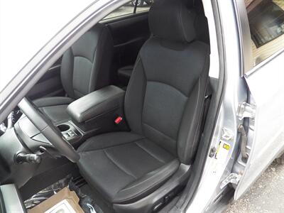 2017 Subaru Outback 2.5i Premium AWD - Photo 8 - Mishawaka, IN 46545