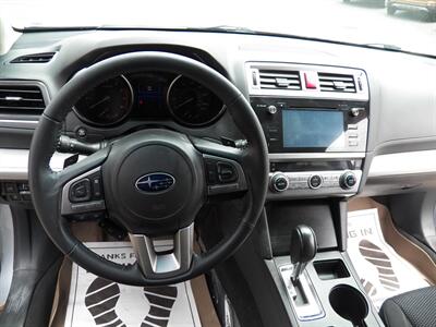 2017 Subaru Outback 2.5i Premium AWD - Photo 17 - Mishawaka, IN 46545