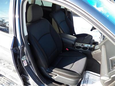 2017 Subaru Outback 2.5i Premium AWD - Photo 14 - Mishawaka, IN 46545