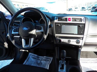 2017 Subaru Outback 2.5i Premium AWD - Photo 16 - Mishawaka, IN 46545
