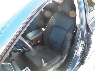 2017 Subaru Outback 2.5i Premium AWD - Photo 10 - Mishawaka, IN 46545