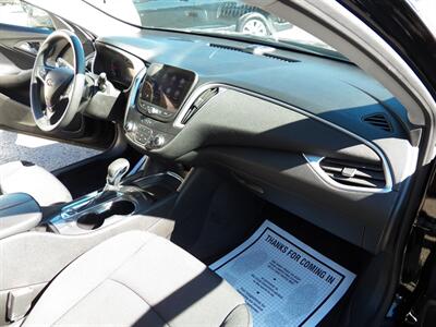 2024 Chevrolet Malibu LT - Photo 10 - Mishawaka, IN 46545