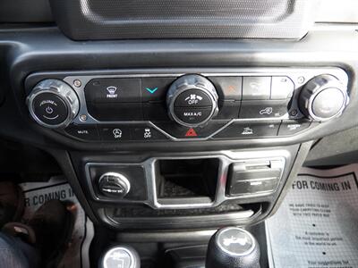 2022 Jeep Wrangler Sport  4x4 - Photo 29 - Mishawaka, IN 46545