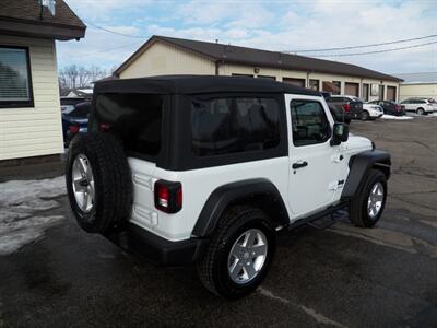 2022 Jeep Wrangler Sport  4x4 - Photo 3 - Mishawaka, IN 46545