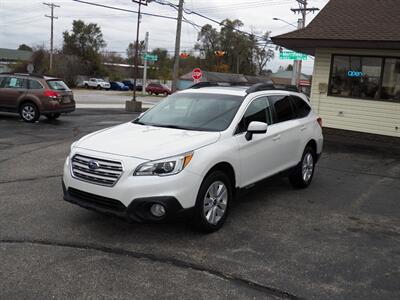 2017 Subaru Outback 2.5i Premium  AWD - Photo 7 - Mishawaka, IN 46545