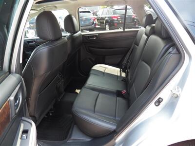 2015 Subaru Outback 2.5i Limited  AWD - Photo 8 - Mishawaka, IN 46545