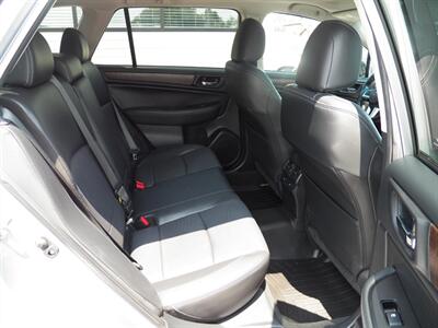2015 Subaru Outback 2.5i Limited  AWD - Photo 10 - Mishawaka, IN 46545