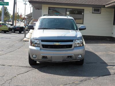 2009 Chevrolet Suburban LT  4WD - Photo 8 - Mishawaka, IN 46545