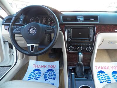 2013 Volkswagen Passat TDI SEL Premium   - Photo 13 - Mishawaka, IN 46545